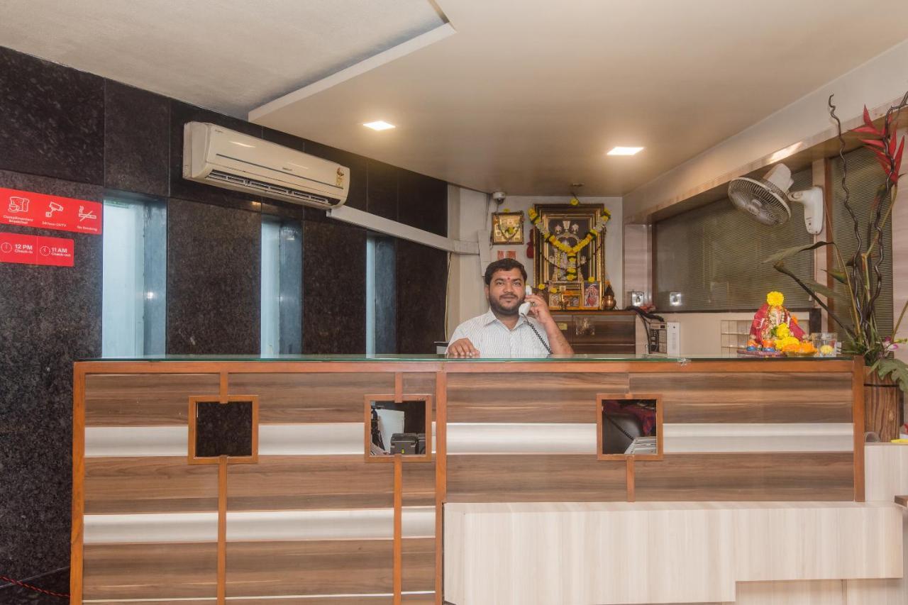 Vaccinated Staff - Capital O 13823 Hotel Praveen International Ulhasnagar Екстер'єр фото